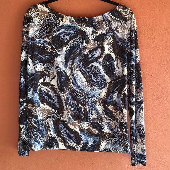 Gorgeous and Comfortable VERONICA M Top, Size M - Picture 1 of 6
